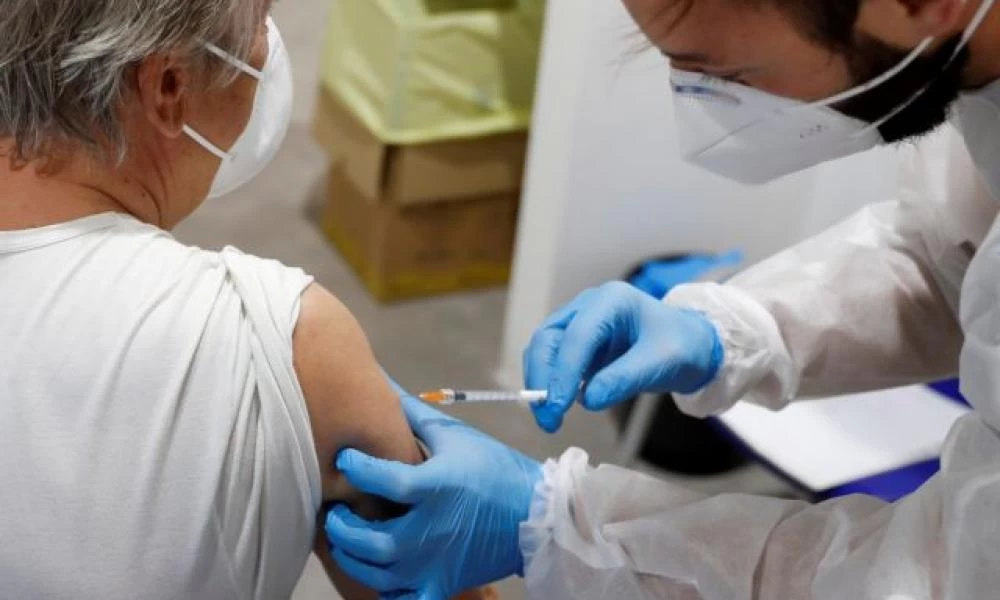 Ιταλία: Πλήρως εμβολιασμένοι 32,4 εκατ. κάτοικοι της χώρας